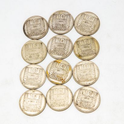 Lot of 12 coins of 10 Francs 1930