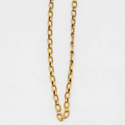 null Yellow gold watch chain

Weight : 10,2 g.