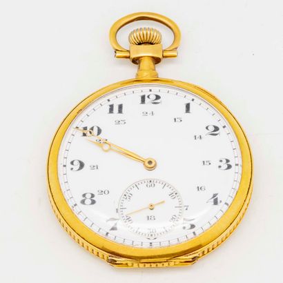 null Yellow gold pocket watch, the enamelled dial decorated with Arabic numerals

Gross...