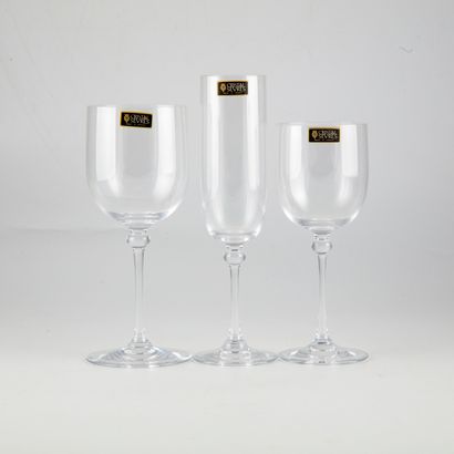 SÈVRES Cristallerie de SEVRES

Crystal glass set, Albinoni model, 9 champagne flutes,...