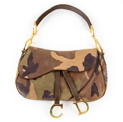 null Christian DIOR

Saddle bag in camouflage style coated canvas and khaki patent...