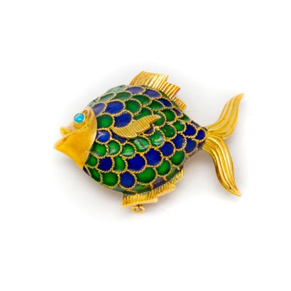 BOUCHERON 
BOUCHERON - PARIS

Yellow gold fish brooch with blue and green enamel...