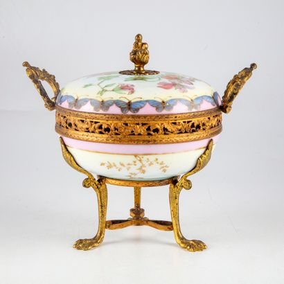 null Porcelain potpourri cup with polychrome and gilt decoration of flowers and butterflies....