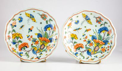 ROUEN Manufacture of ROUEN

Pair of Rouen earthenware compotiers decorated with a...