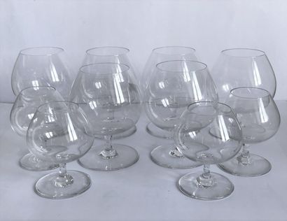 BACCARAT BACCARAT

Set of six large balloon glasses (Cognac ?) on foot and four smaller...