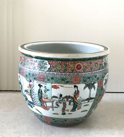 CHINE CHINA

A large enameled porcelain fishbowl in the green family style decorated...