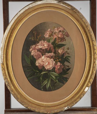 ECOLE FRANCAISE FRENCH SCHOOL of the 19th century

Set of two paintings with oval...