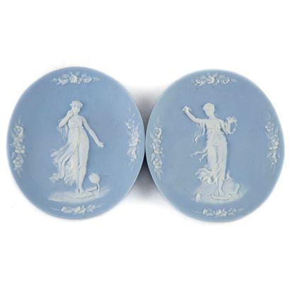Wedgwood In the taste of WEDGWOOD

Pair of small oval porcelain biscuit plates with...