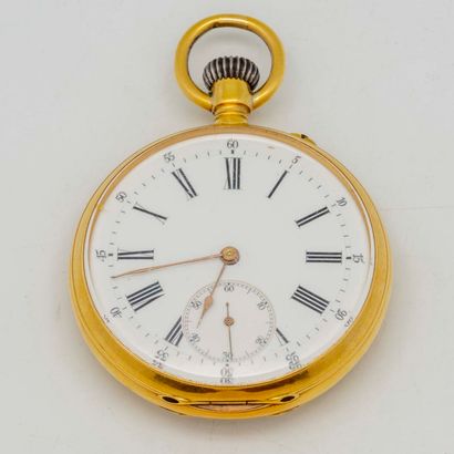 null Pocket watch in yellow gold, the back decorated with the number "PS".

Gross...