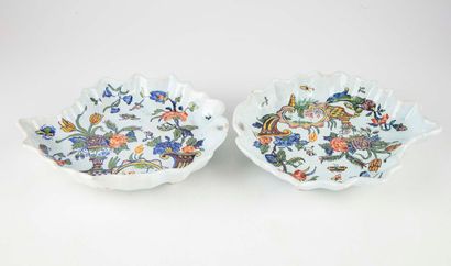 ROUEN Manufacture of ROUEN

Pair of earthenware compotiers decorated with cornucopia....