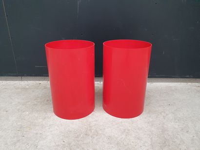 Gino Colombini Gino COLOMBINI - Edition KARTELL

Two cylindrical bins in red plastic

H....