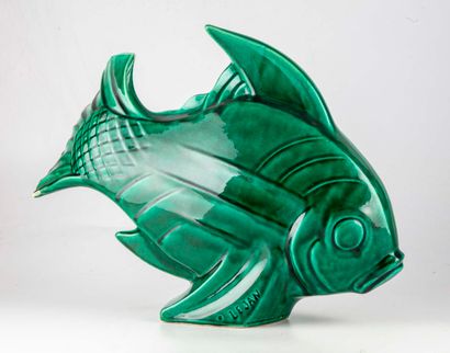 LE JAN LE JAN 

Poisson en faïence émaillé vert de style Art Déco 

H. : 31 cm ;...