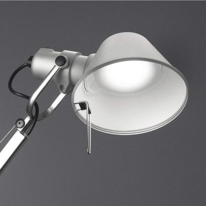 Michele de Lucchi & Giancarlo Fassina Table lamp TOLOMEO MIDI LED

Designer: Michele...