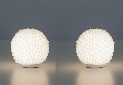 Hiroyuki Murase Pair of table lamps SHIZUKU

Designer: Hiroyuki Murase

Manufacturer:...