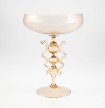 ITALIE ITALY - Venice

Large glass with foot out of blown glass. The foot decorated...
