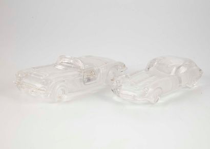 Two moulded crystal cars 
L. : 16 cm