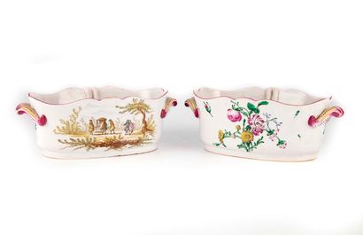 MARSEILLE MARSEILLES kind of 

Pair of earthenware shuttle planters with polychrome...