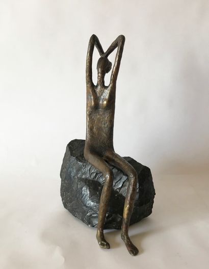 École contemporaine CONTEMPORARY SCHOOL

Personage raising his arms 

Bronze sculpture...