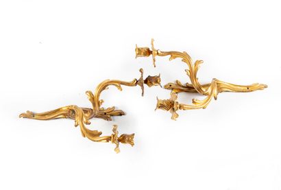 null Pair of ormolu sconces with two arms chased with Rocaille foliage

Louis XV...