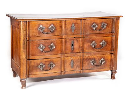Rectangular chest of drawers in natural wood...