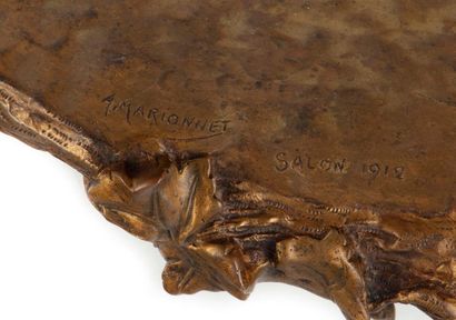 MARIONNET Albert MARIONNET (1852-1910) 

Gilt bronze tray, the border and the handles...