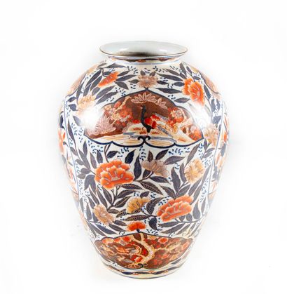 BAYEUX BAYEUX (?)

Large ovoid vase with floral decoration in the Imari palette

H....