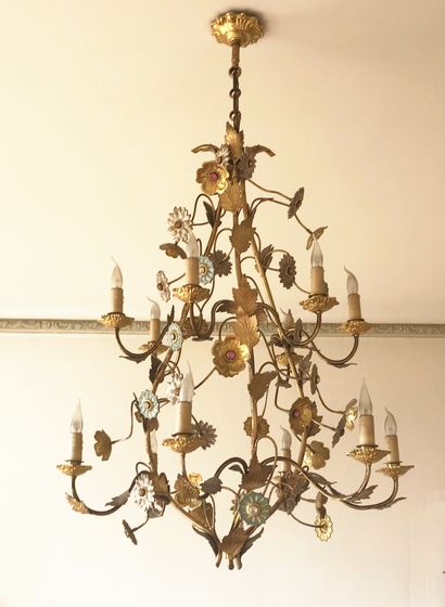 Maison JANSEN Attributed to the House of JANSEN 

A twelve arms gilt metal chandelier...