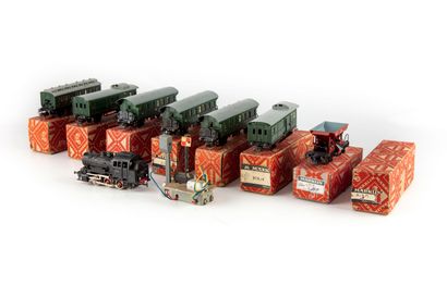 MARKLIN MARKLIN HO

Lot including a locomotive 030 in its box (cover missing) in...