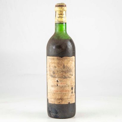 MONTLABERT 4 bouteilles CHATEAU MONTLABERT 1977 Saint Emilion

Niveaux léger bas...
