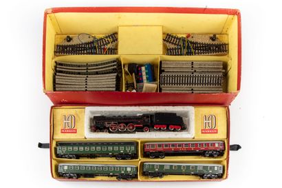 MARKLIN MARKLIN HO

Large flatbed set containing a 231 locomotive with tender, 4...
