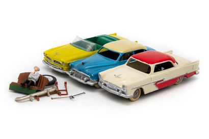DINKY TOYS DINKY TOYS FRANCE

Lot de trois véhicules comprenant une Buick Roadmaster...