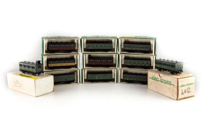 ELECTRAINS ELEC TRAINS - HO

Lot including 11 old type cars, PLM network or North...