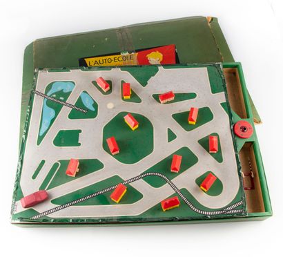 ASSEMBLO Assemblo boxed set, metal construction game, contains many pieces of the...
