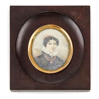 ECOLE FRANCAISE XIXè FRENCH SCHOOL circa 1820

Portrait of a woman with a necklace...