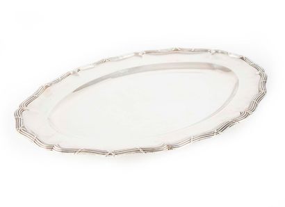 CARDEILHAC House of CARDEILHAC

Oval silver dish with contoured edge decorated with...