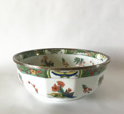 Raynaud Manufacture RAYNAUD - Limoges

Porcelain cup with flowers and birds decoration...