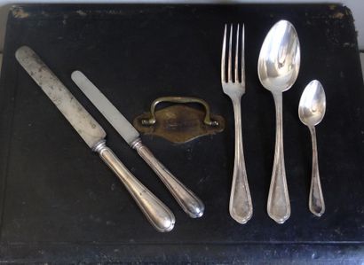 CHRISTOFLE CHRISTOFLE

Silver plated metal household set. Model with nets and contours...