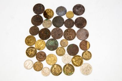 null Ensemble de monnaies diverses (francs et monnaies étrangères)