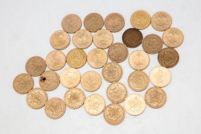 null Lot de 32 pièces de 10 Francs Mathieu 

On joint une pièce de 10 Franc 1987...