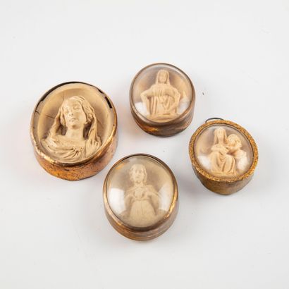 null Ensemble de quatre miniatures représentant des scènes religieuses formant reliquaires

Tours...
