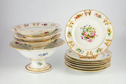 null PARIS

Part of a porcelain desert service with polychrome and gilded decoration....