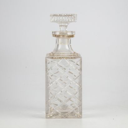 null Whisky decanter in cut crystal

H. 26 cm
