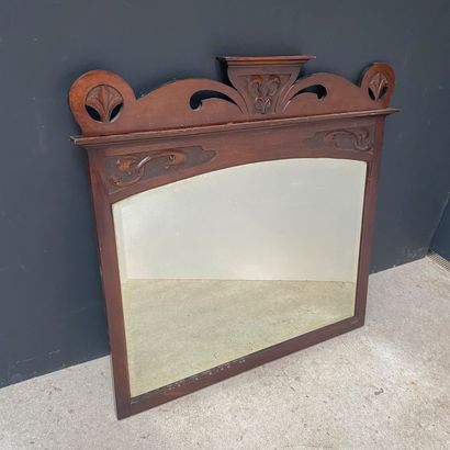 MAJORELLE Mirror in the taste of MAJORELLE in carved wood

76 x 80 cm