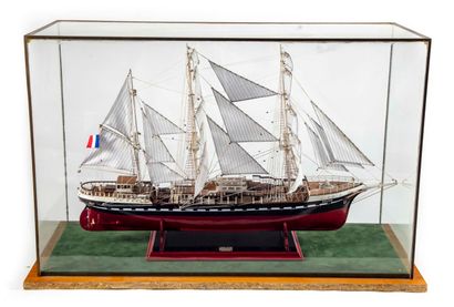 null Model of the BELEM

Wood and canvas

In a display case

H. 45 cm ; L. 80 cm