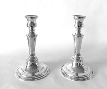 null Pair of silver plated candlesticks 

H. 20 cm