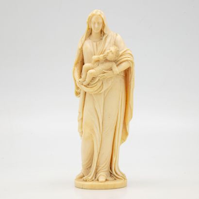 null DIEPPE ( ?)

Vierge à l'enfant en ivoire sculpté

Epoque XIXe

H. : 15 cm

Accident...