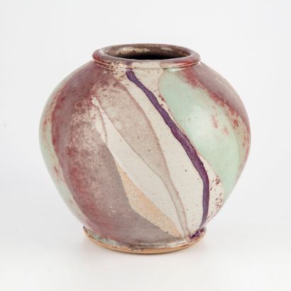 null Vase boule en grès émaillé à décor de coulures mauve, violet et bleu

H.:18...
