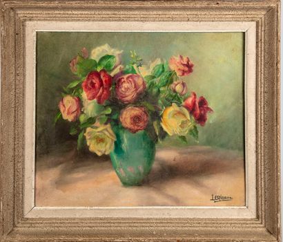 LESPINASSE Attributed to LESPINASSE

Bouquet of flowers in a green vase

Oil on canvas

Signed...