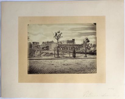 null COMMUNE (La) - Ruines de Paris. (vers 1871)

Ensemble de 8 photographies en...