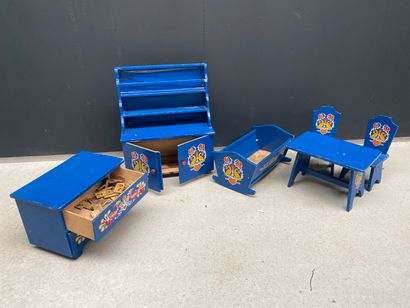 null Children's furniture set in painted wood. Circa 1960